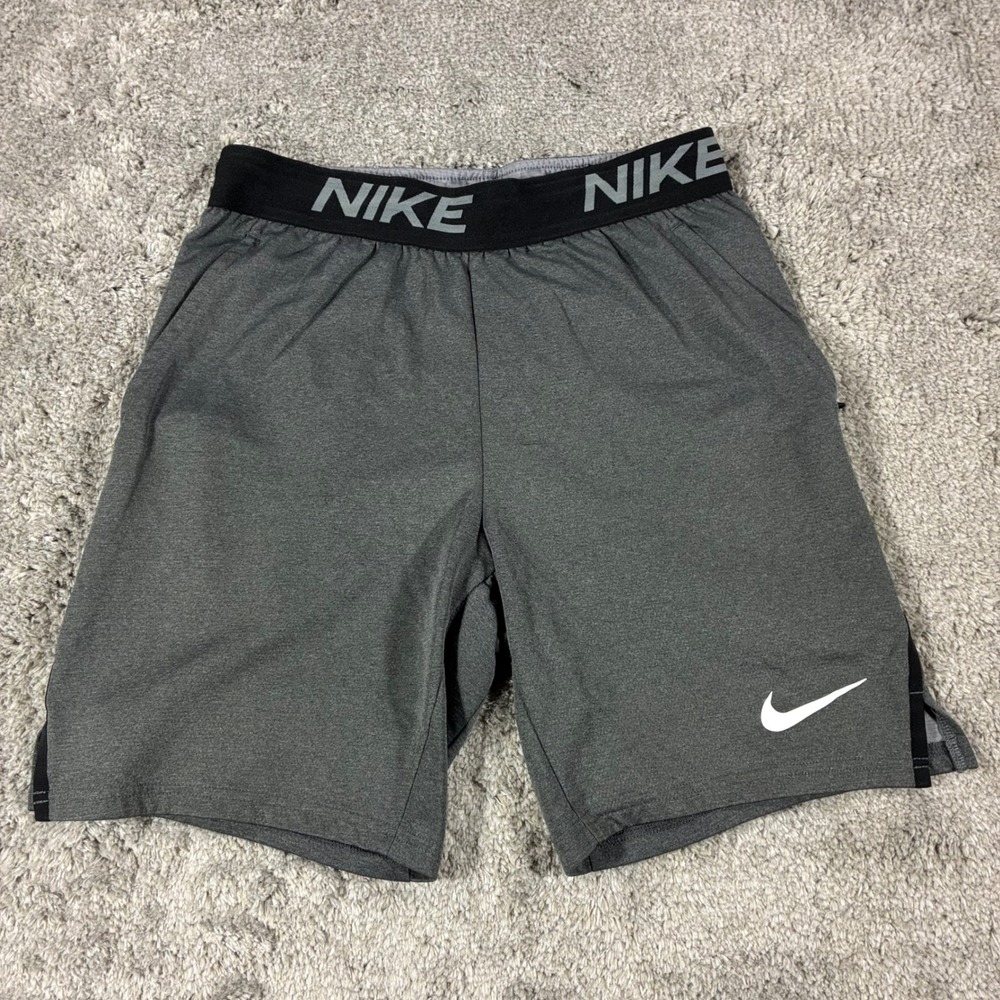 Nike Knit Veneer Training Shorts Mens Small Gray Zip Pocket Dri Fit CZ1265-010 S